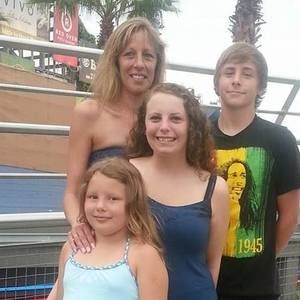 Meet your Posher, Kellie